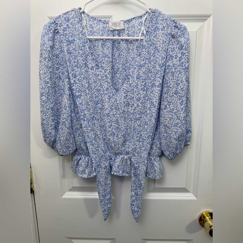NWOT Sienna Sky Blue and White Puff Sleeve Blouse with Tie Front- - Picture 3 of 4